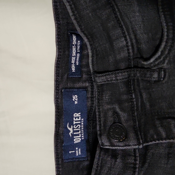 Hollister Black Denim Short Size 1 - Picture 3 of 4